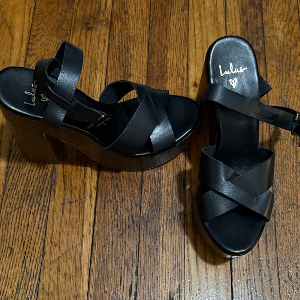 Lulu's Elegant Black Platform Heels